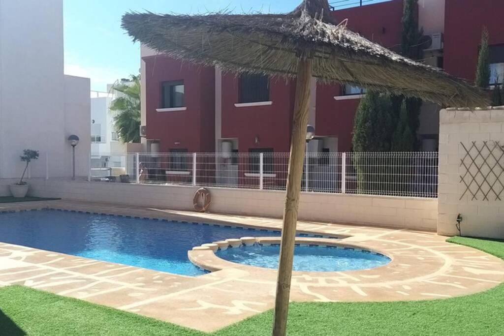 Modern Townhouse In Torrevieja, Costa Blanca Apartment Ngoại thất bức ảnh